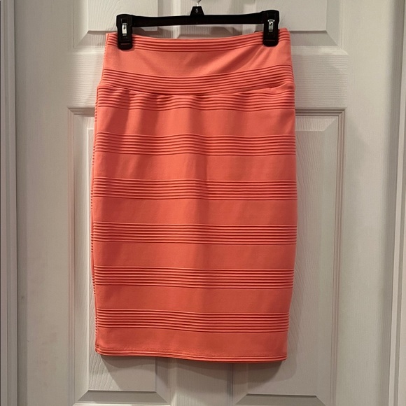 LuLaRoe Coral Pencil Skirt - Picture 1 of 4